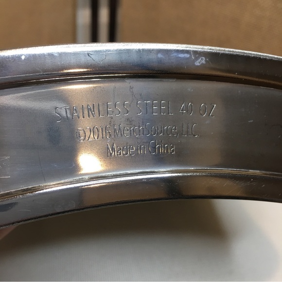 40 OUNCE STAINLESS STEEL FLASK BY MERCHSOURCE - Picture 3 of 3